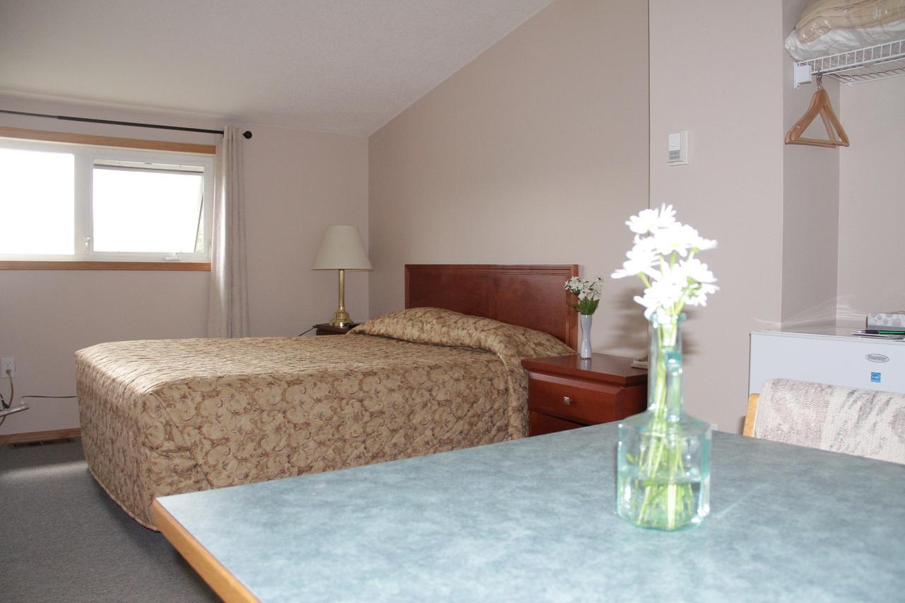 Garden Court Motel Manning Ngoại thất bức ảnh